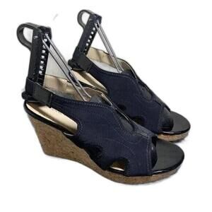 Adrienne Vittadini Women's Claudia 9 .5 M Black Stretch Cork Wedge Sandals